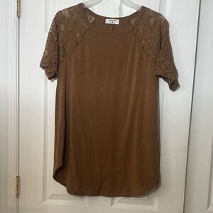 Zenana Brown Short Sleeve Lace Top Size Medium